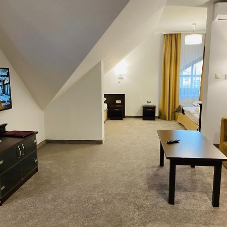 Hotel Tadeusz Uszew Kültér fotó