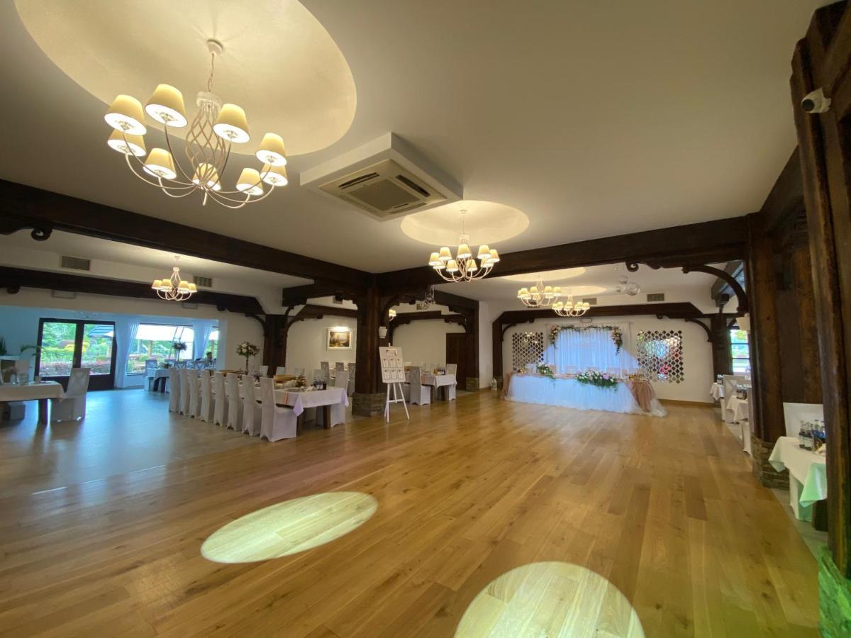 Hotel Tadeusz Uszew Kültér fotó